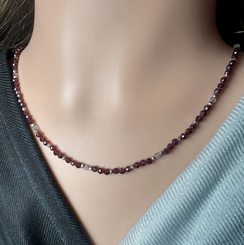 Elegant necklace made of genuine garnet and labradorite combined with 925 sterling silver
