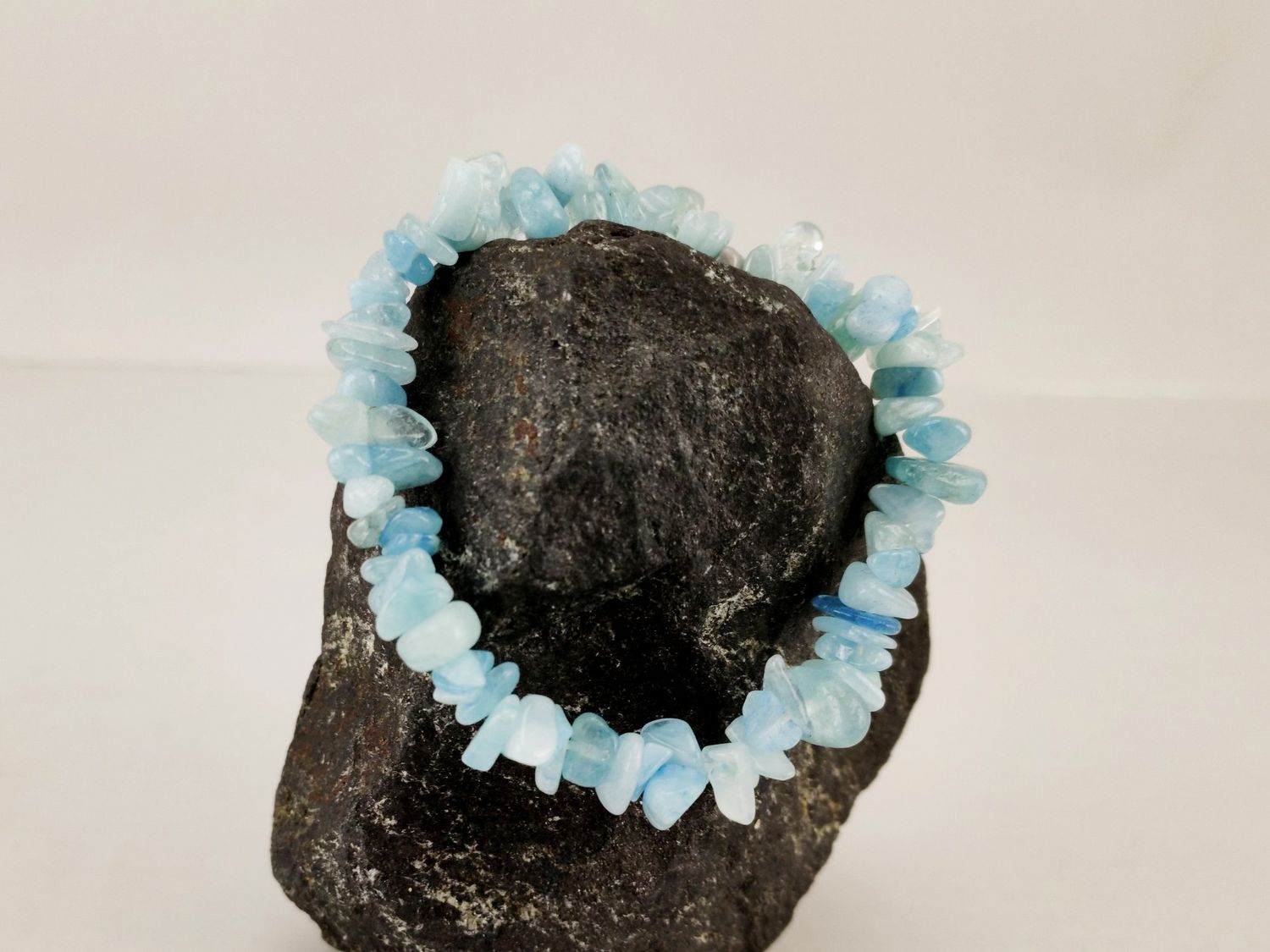 Aquamarine chip bracelet