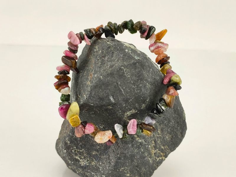 Tourmaline chip bracelet