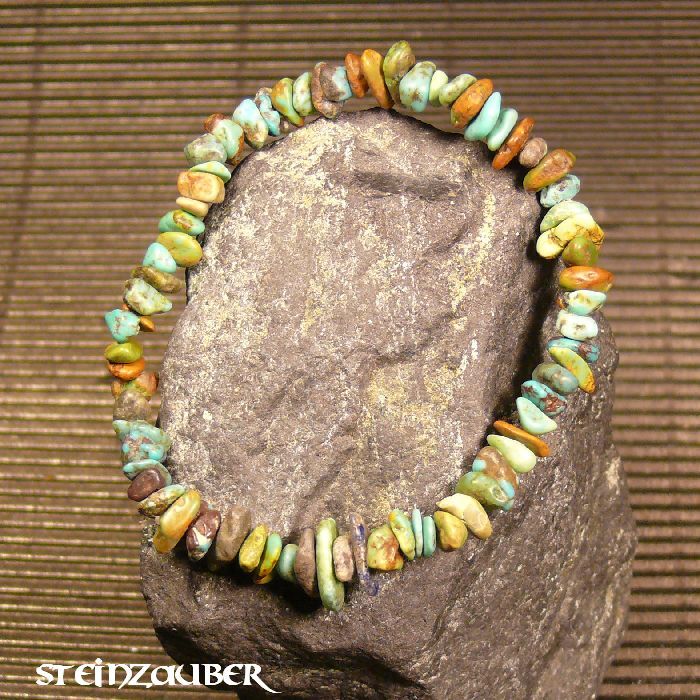 Turquoise chip bracelet