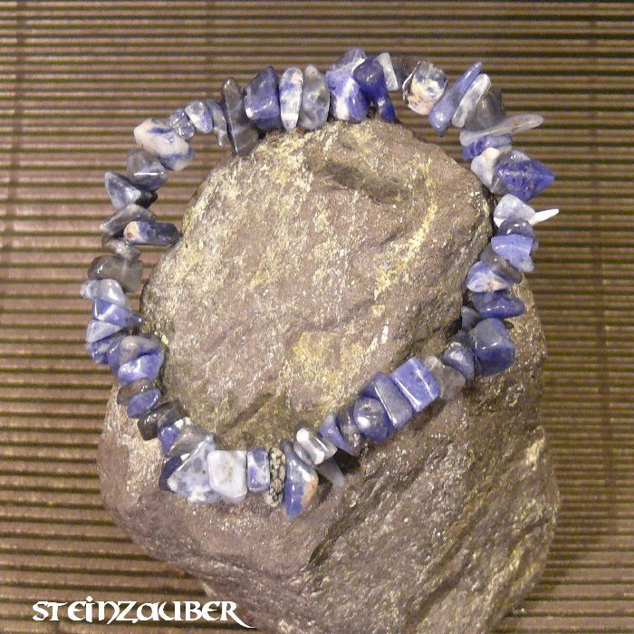 Sodalite chip bracelet