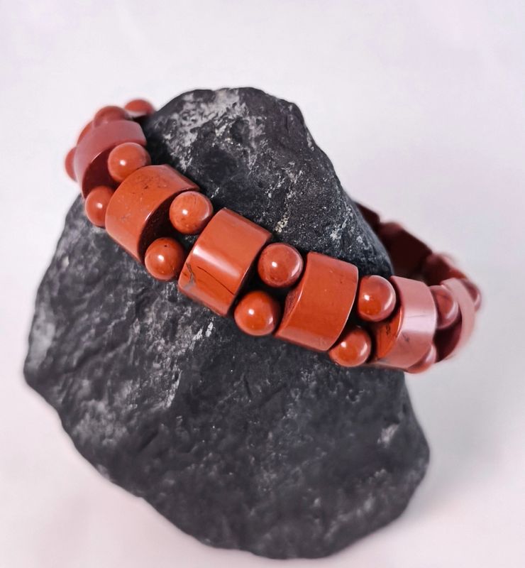 Bracelet made of Red jasper