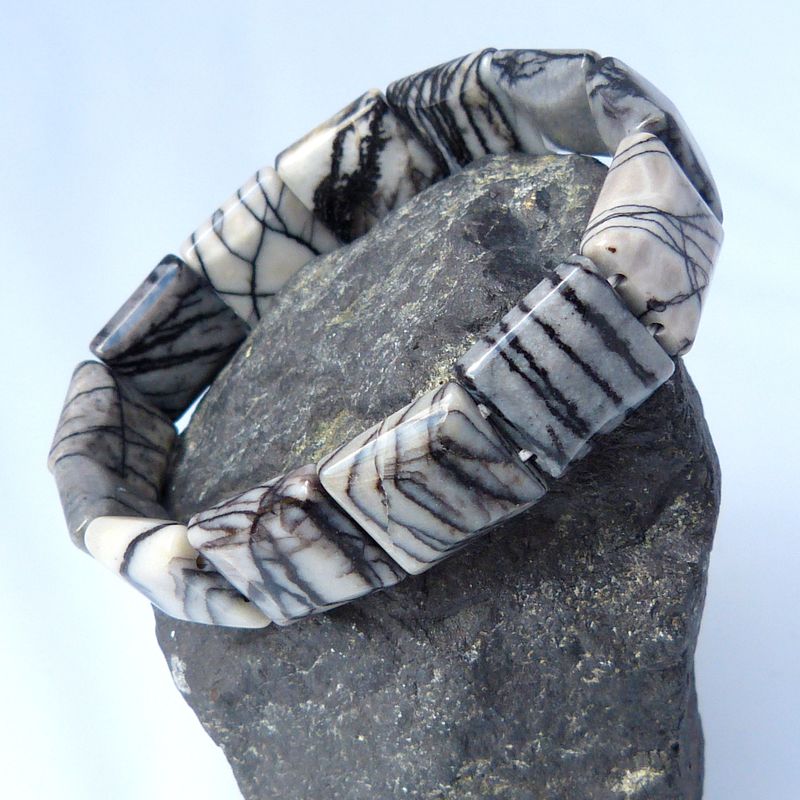 Bracelet made of picasso jasper
