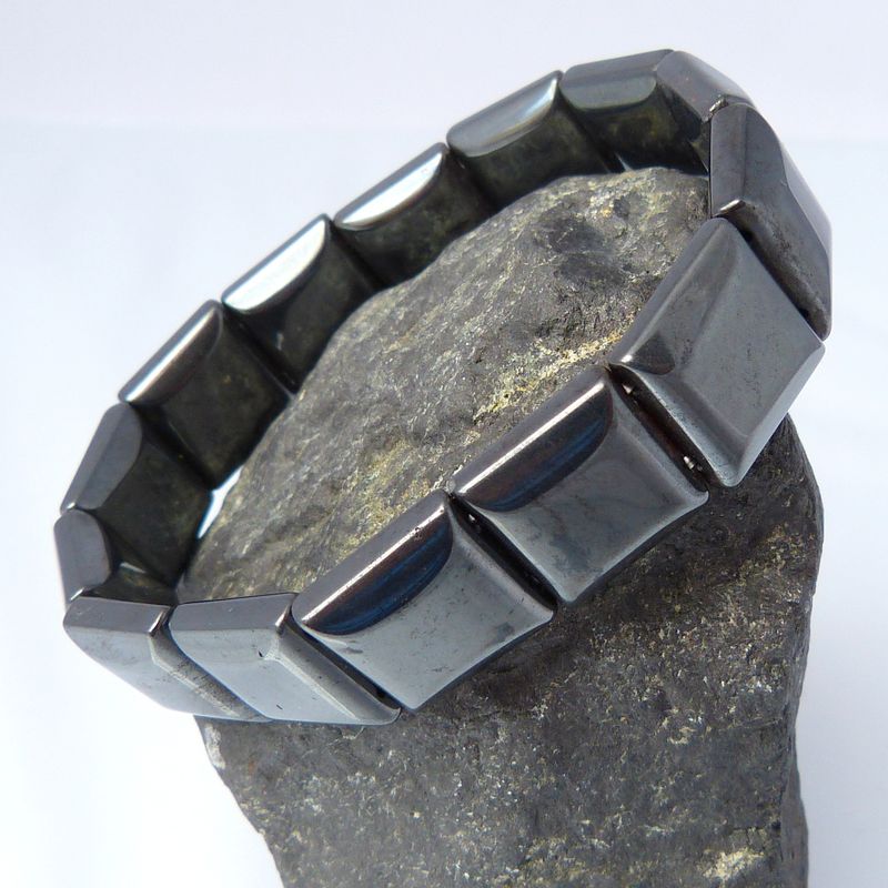 Bracelet made of hematite