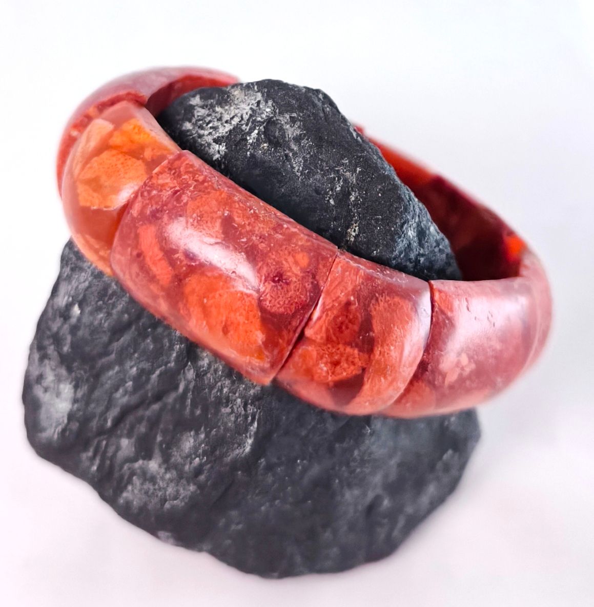 Fashionable bangle made of foam coral