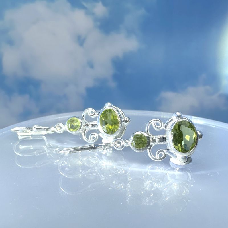 Earrings real, natural peridot in 925 sterling silver