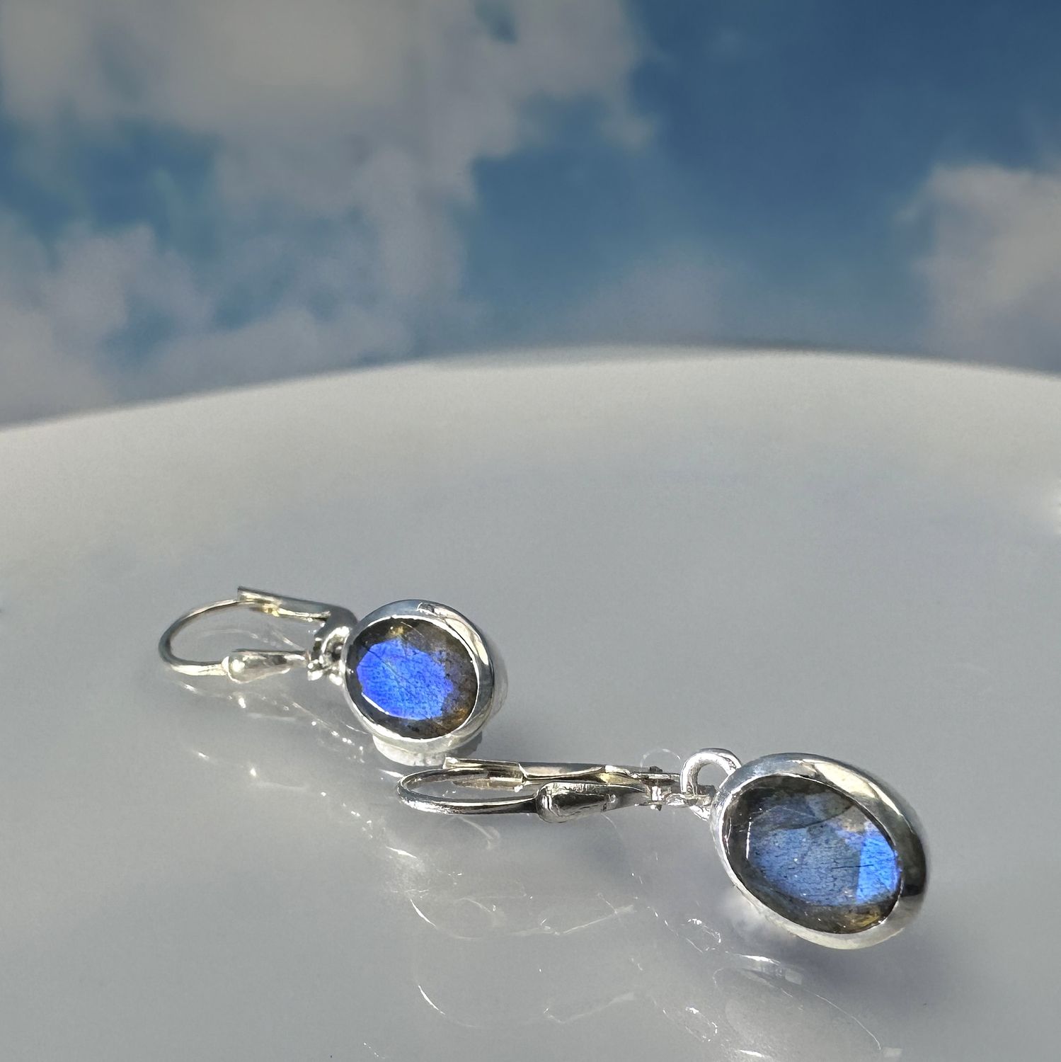 Beautiful genuine labradorite earrings in 925 sterling silver. 