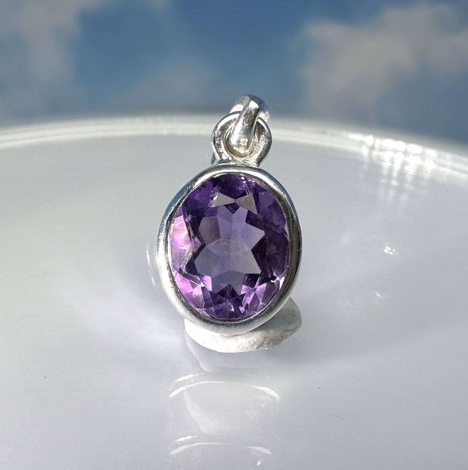 Amethyst pendant in 925 sterling silver