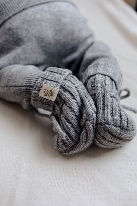 Moalie babyslofjes gebreid newborn merino/cashmere 0-3 maanden