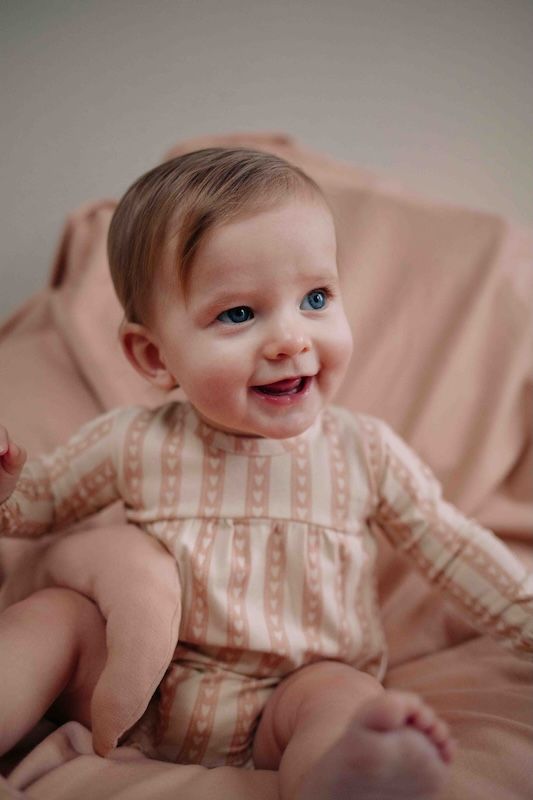 Riffle Amsterdam romper lange mouw Layla baby hearts W26