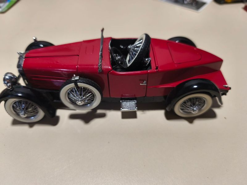 Franklin Mint Stutz Black Hawk Boattail Speedster (1928), Modell 1:24