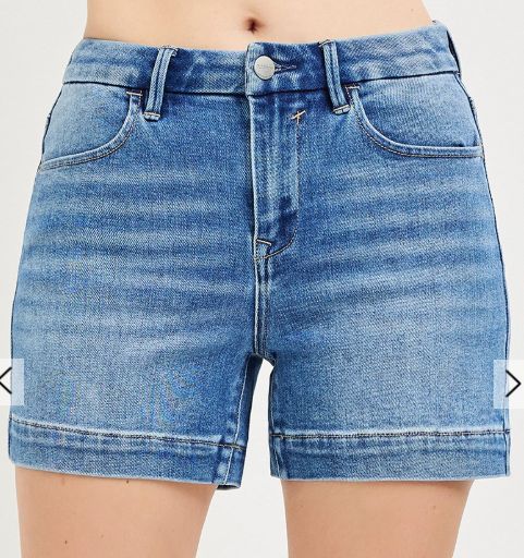 HIGH RISE CUFFED HEM SHORTS