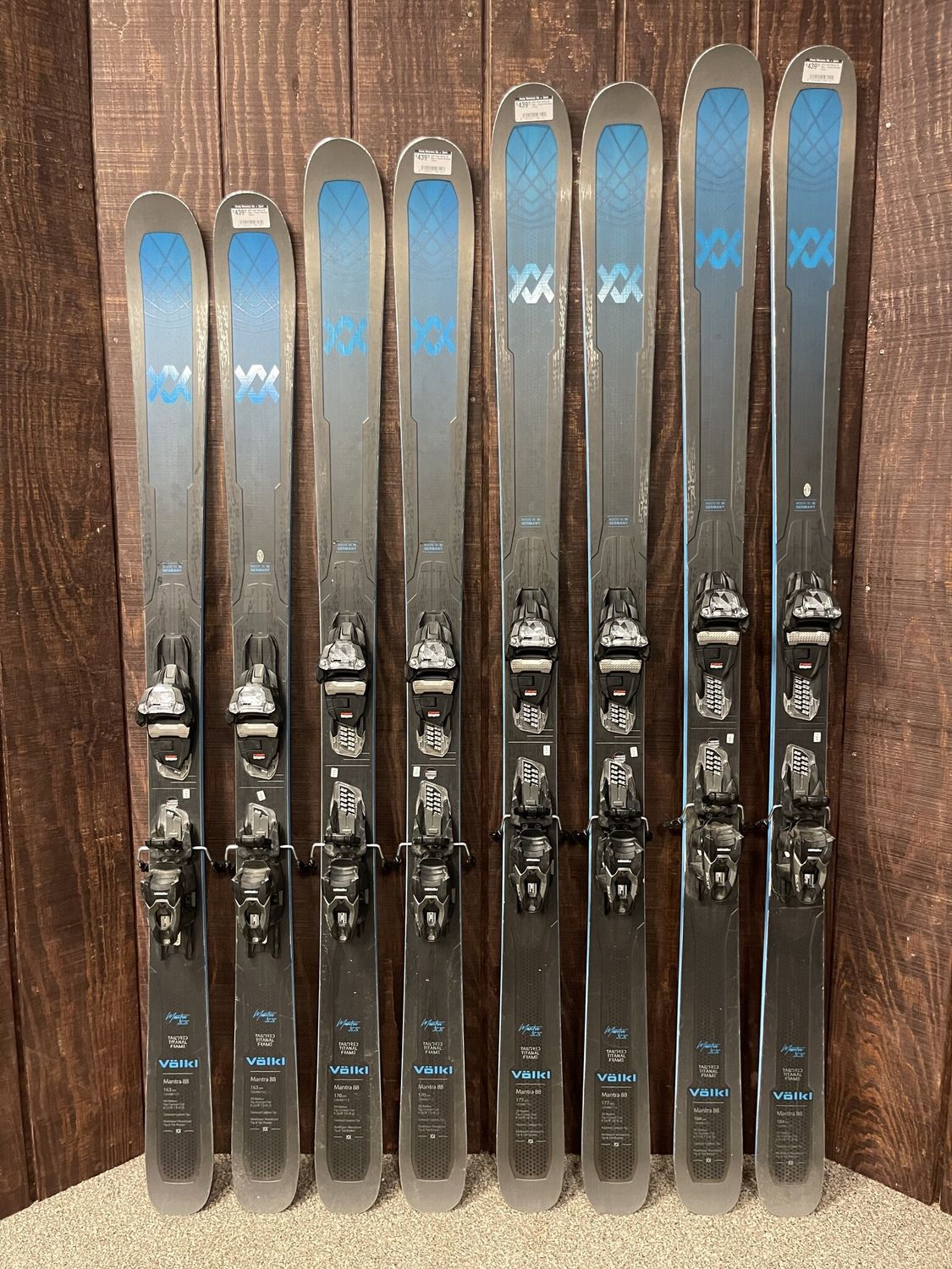 2025 Volkl Mantra 88 Skis + Squire Bindings