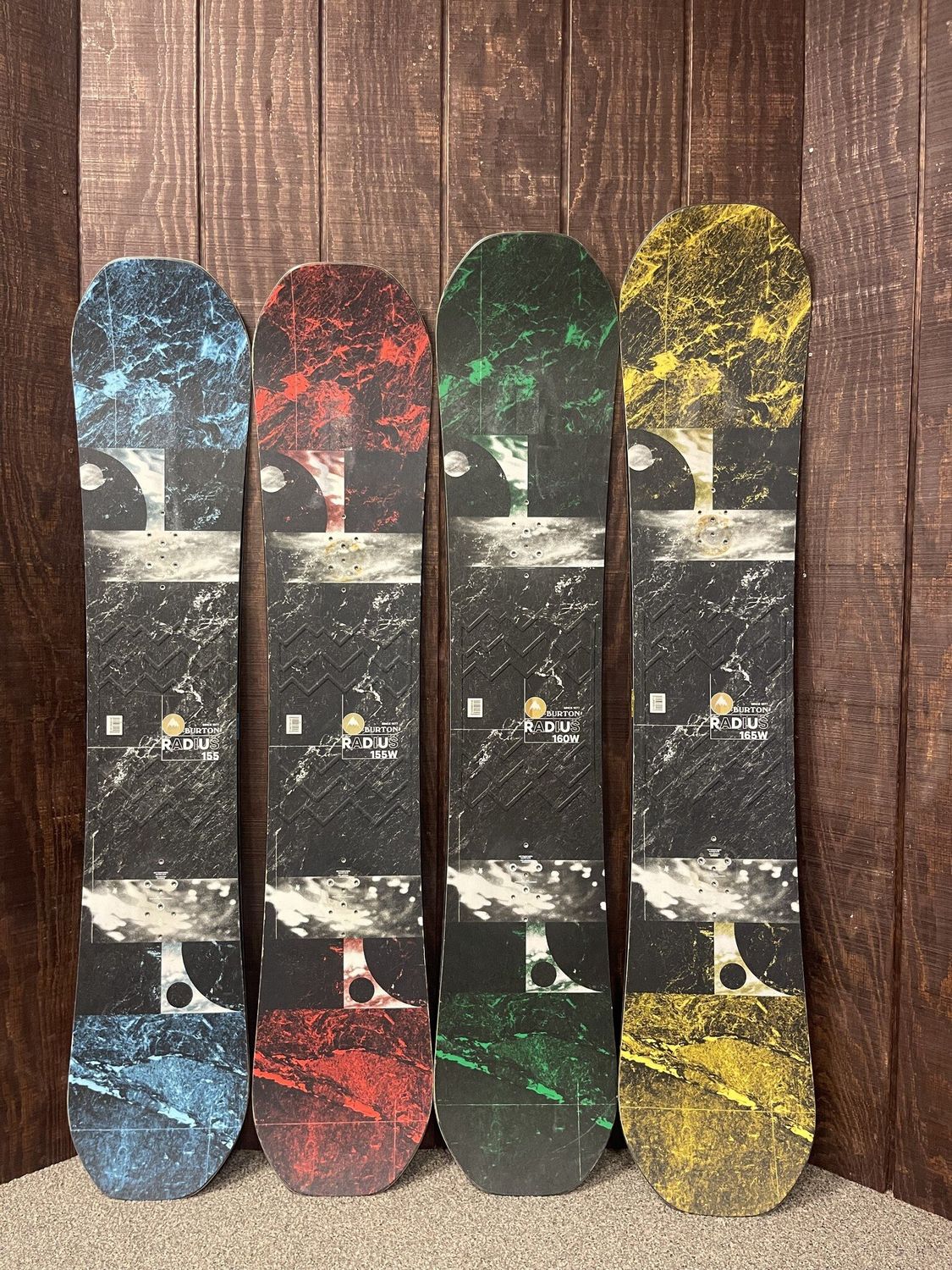 2022 Burton Radius Snowboard