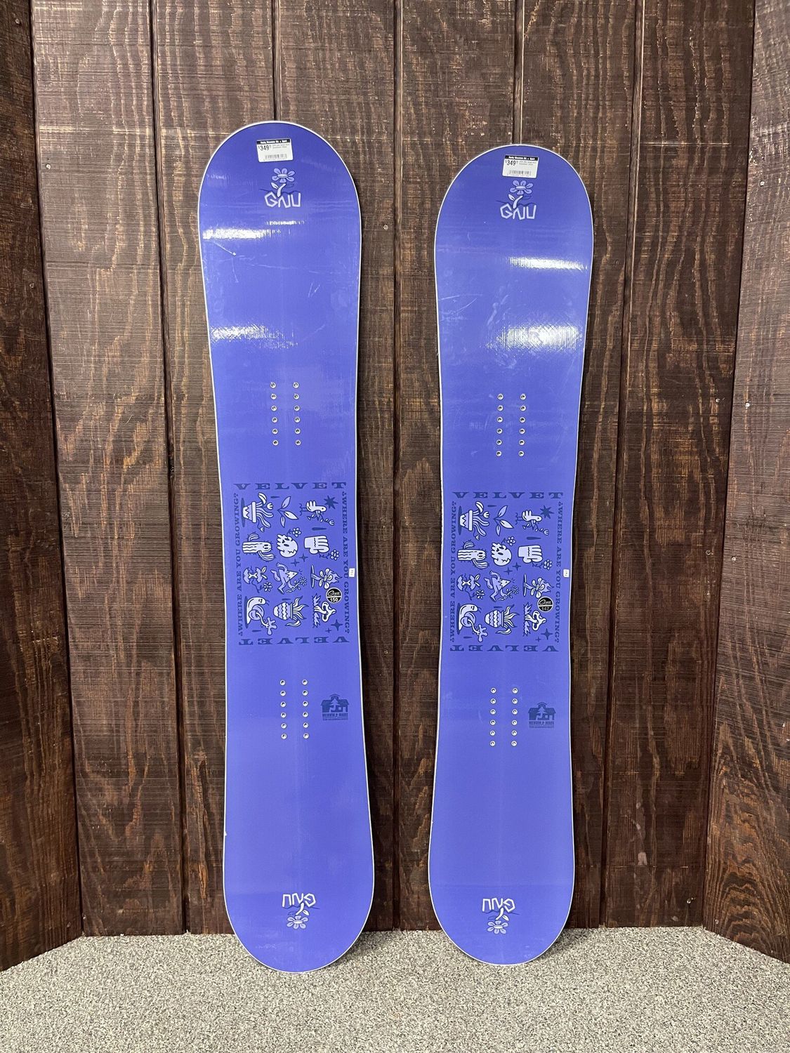 2025 GNU Velvet Adult Snowboard
