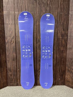 2025 GNU Velvet Adult Snowboard