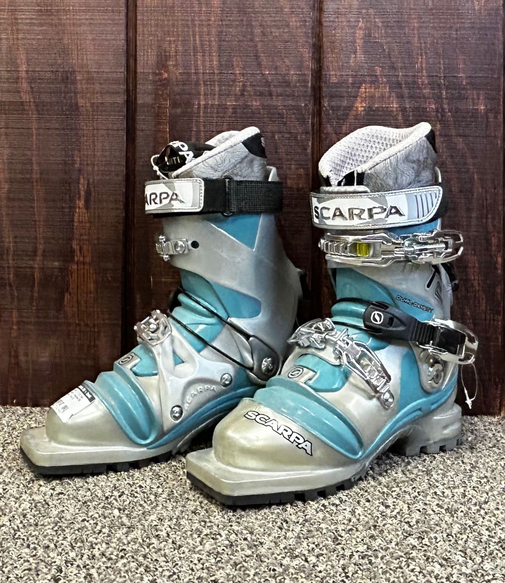 Scarpa T2 ECO Dual Density Telemark Ski Boots. Size 22