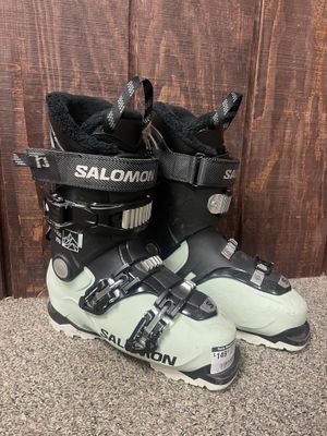 2023 Salomon Quest Access GW R70 Grip-Walk Ski Boot