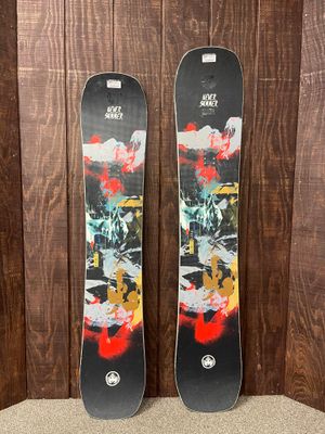 2022 Never Summer Proto Slinger Snowboard