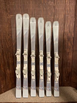 2023 Atomic Cloud Q8 Skis + M10 Bindings
