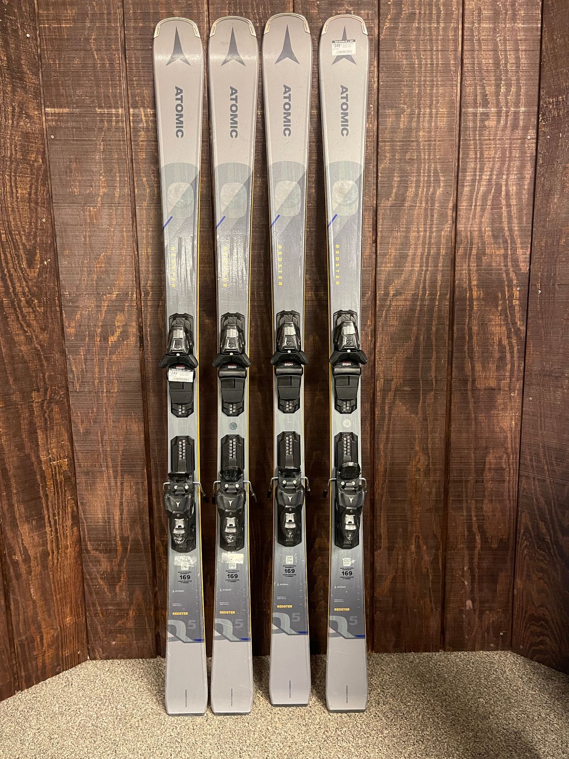 2023 Atomic Redster Q5 Skis + M10 Bindings