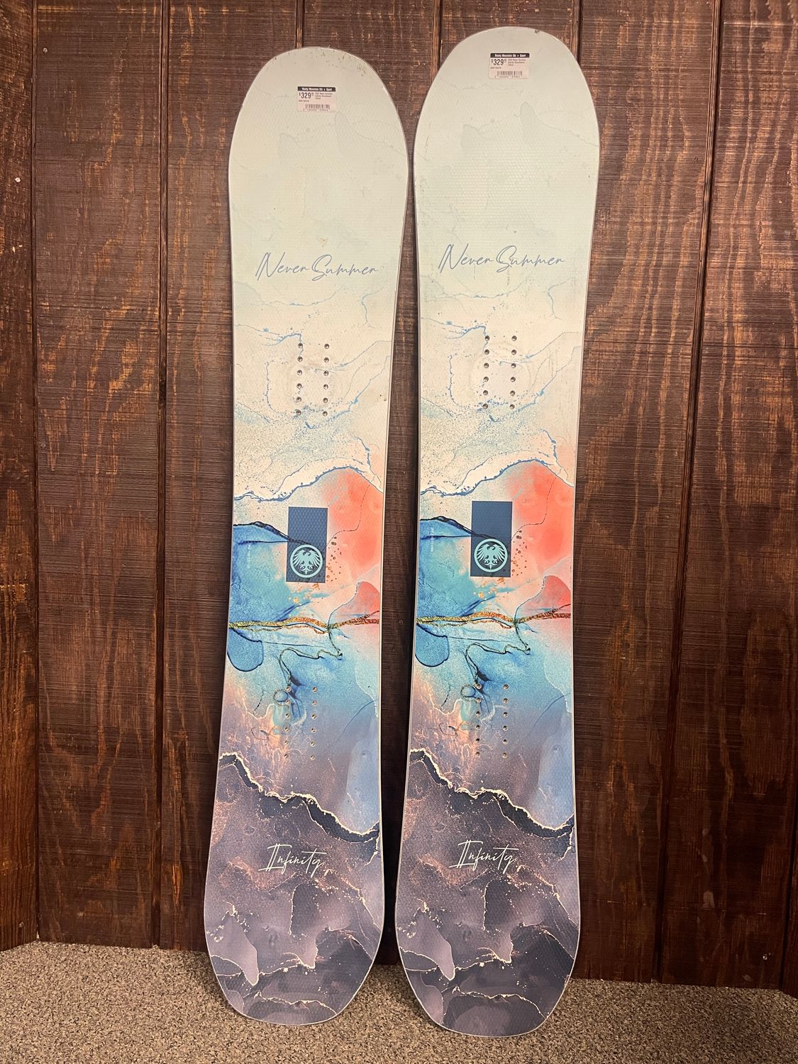 2023 Never Summer Infinity Snowboard