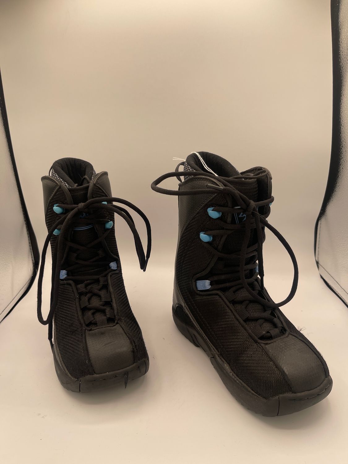 Lamar Justice Linered Girls Snowboard Boots, Size 5.0