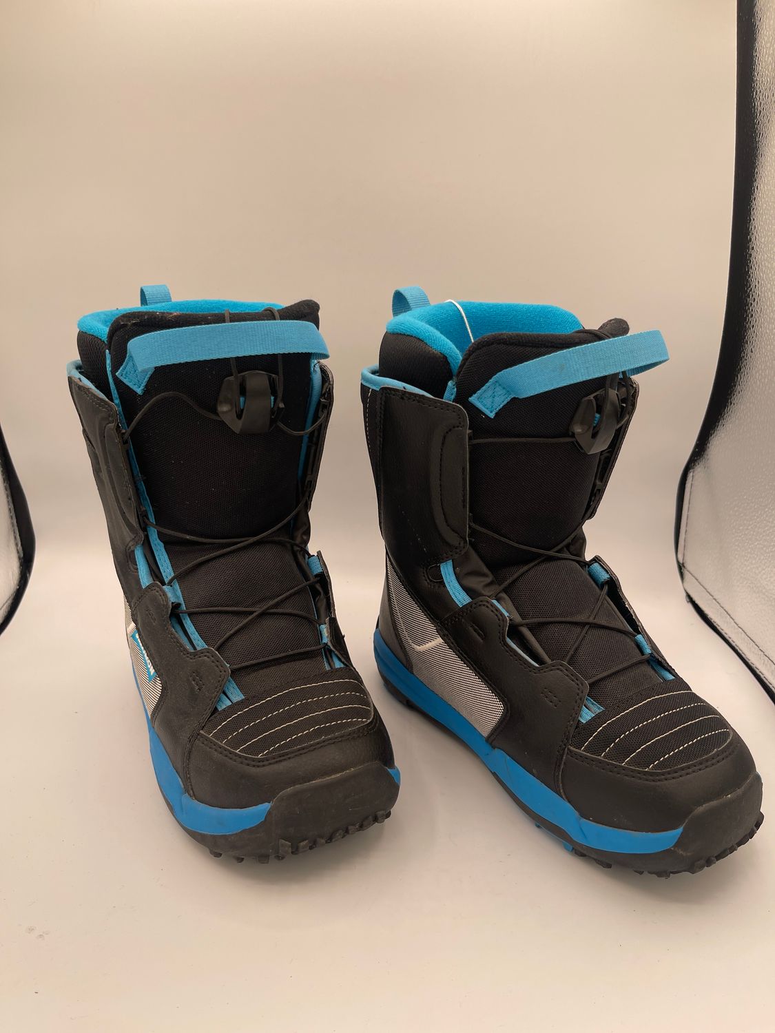 Salomon Talapus Kids Snowboard Boots, Size 5.5 Kids