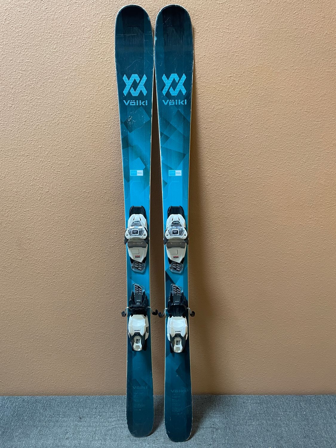 Used 2024 Volkl Yumi 84 Skis + Marker Compact 10 GW Bindings 147cm