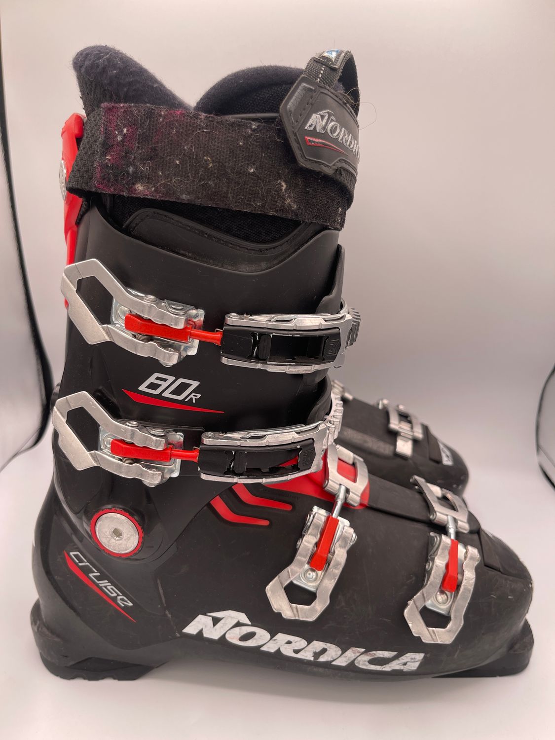 Used 2023 Nordica Cruise 80R Adult Ski Boot