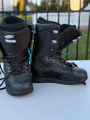 Vans Mantra Snowboard Boots Used