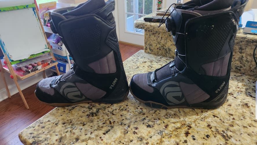 Flow Snowboard Boots, Size 8 MENS