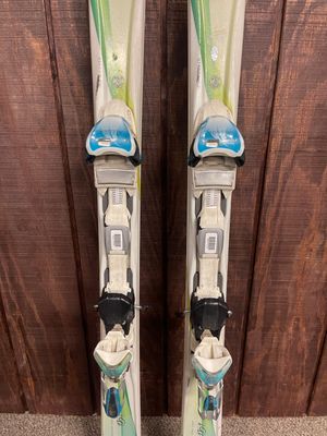 Volkl Essenza Ski + Marker 4Motion Bindings, 153cm