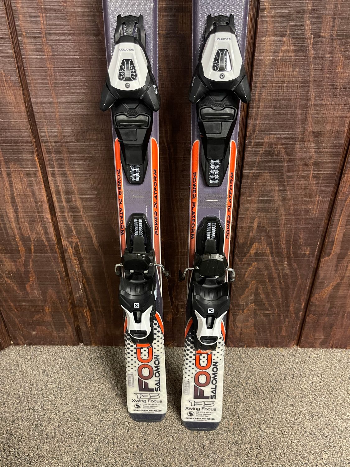 SALOMON XWING4 カービングスキー 154cm XERES ストック付 Salomon XWing Focus Skis with Bindings
