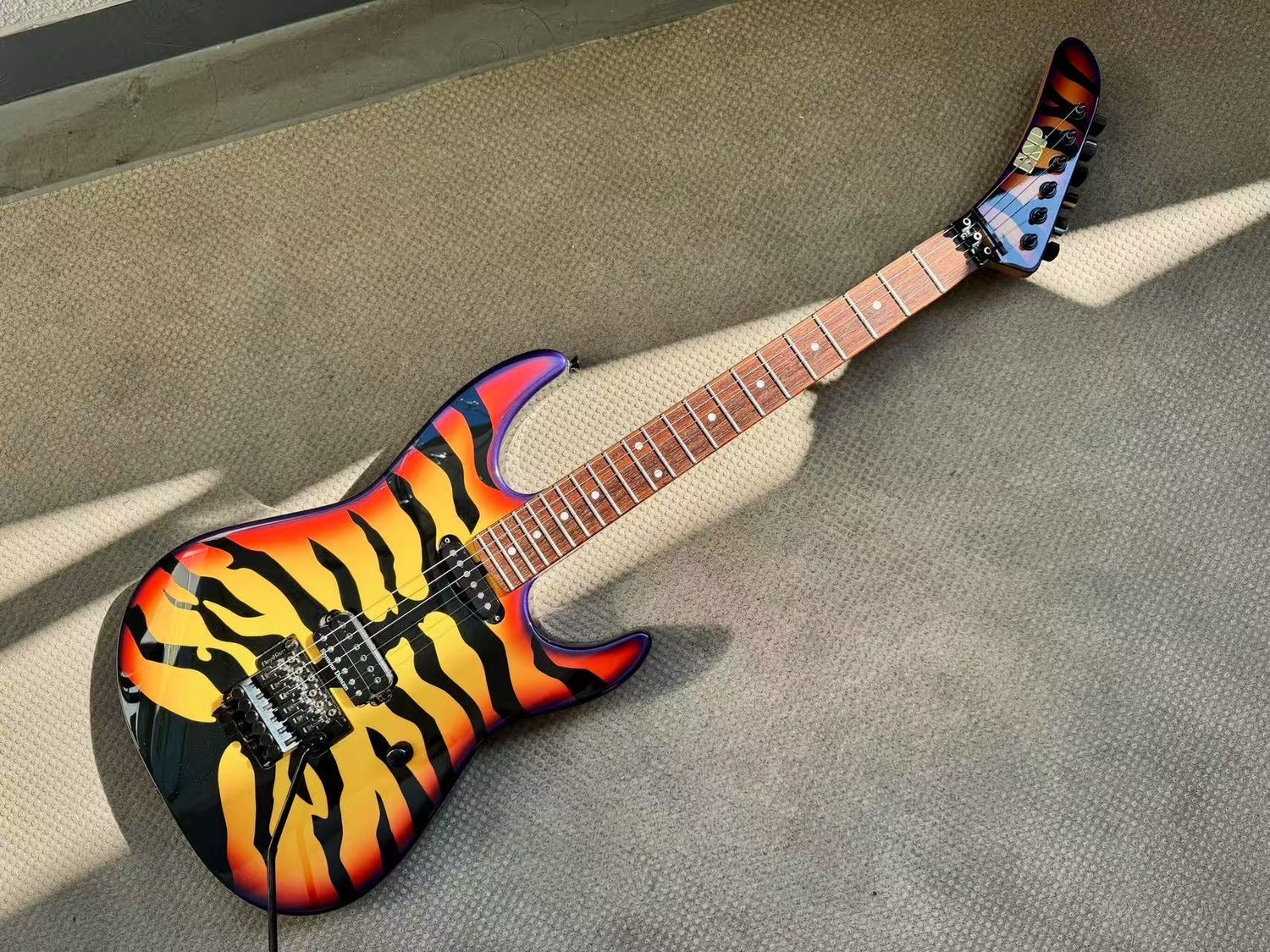 ESP Custom Shop George Lynch Tiger 2004