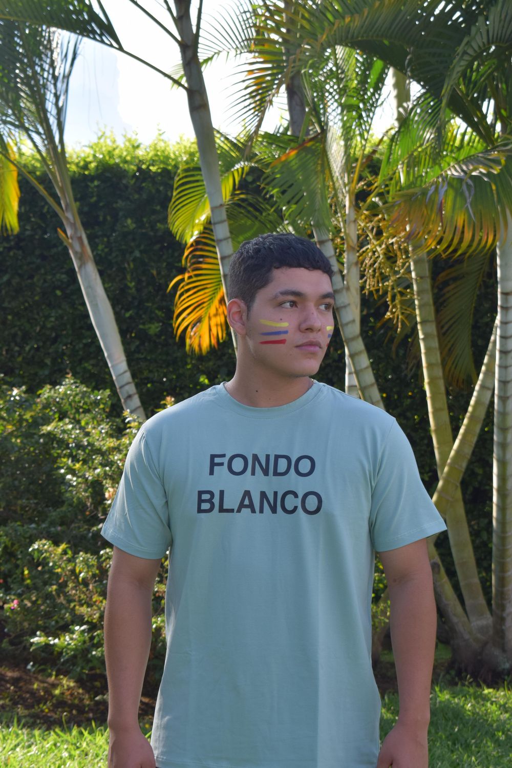 Camiseta “Fondo Blanco”