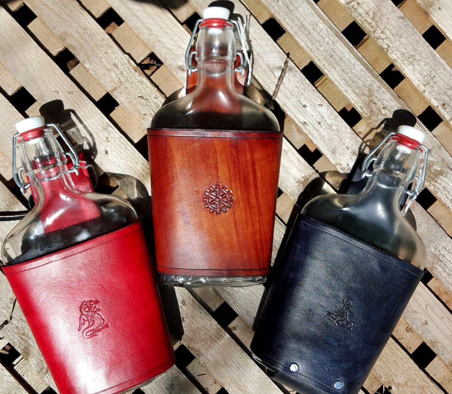 Large Flask - Glass Swingtop Flask in Leather Holder