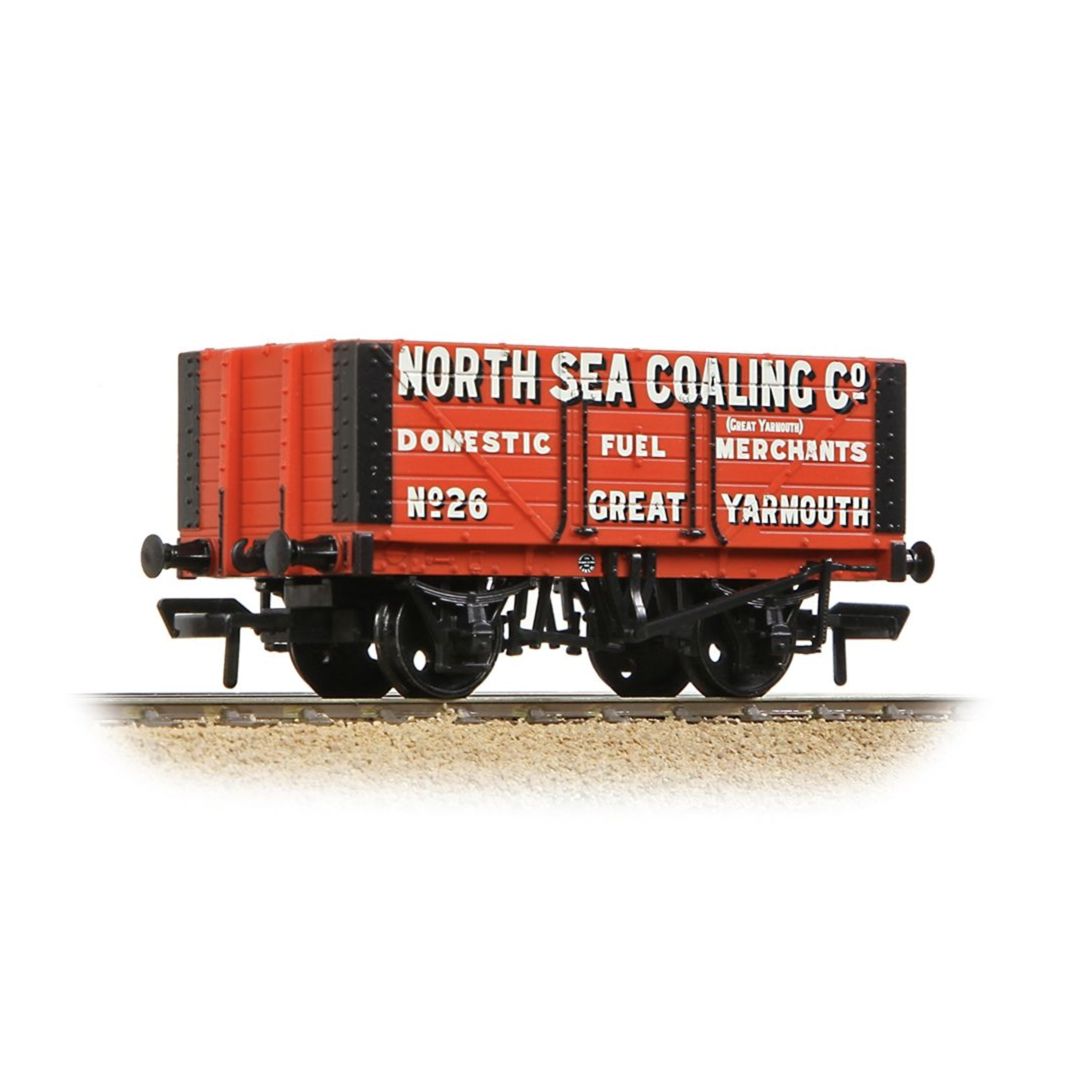 37-112A OO Gauge 7 Plank Fixed End Wagon &#39;North Sea Coaling Co.&#39; Red