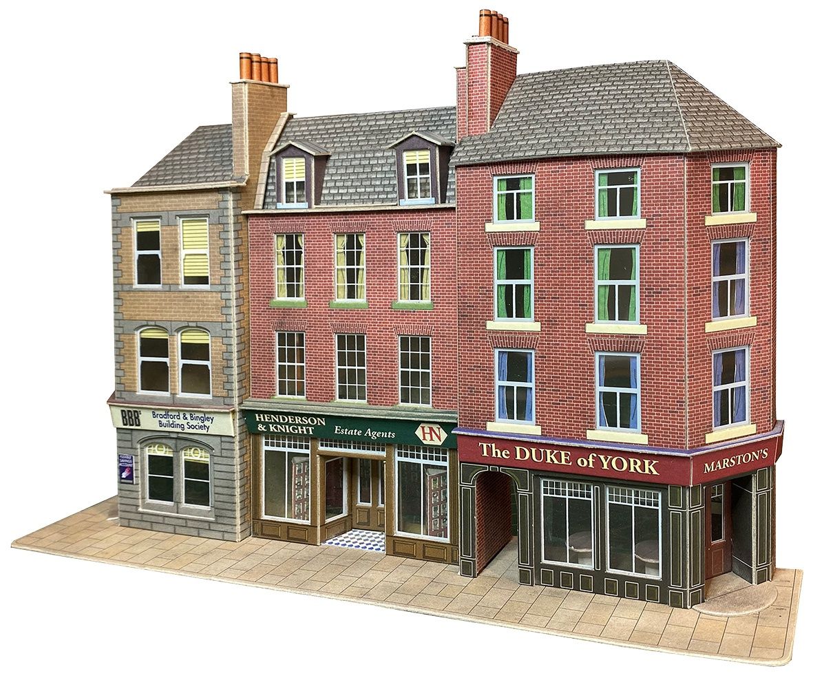PO205 LOW RELIEF PUB &amp; SHOPS OO GAUGE