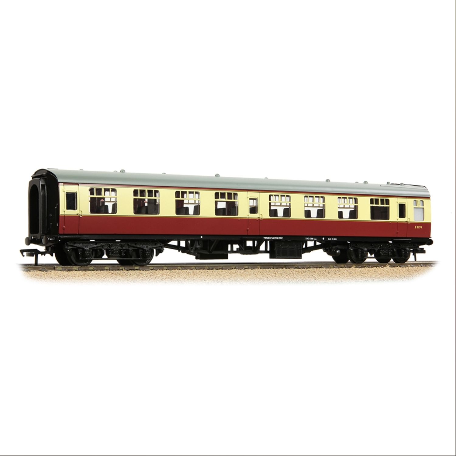 39-052H Bachmann OO Gauge BR MK1 Tourist Second Open - Crimson &amp; Cream