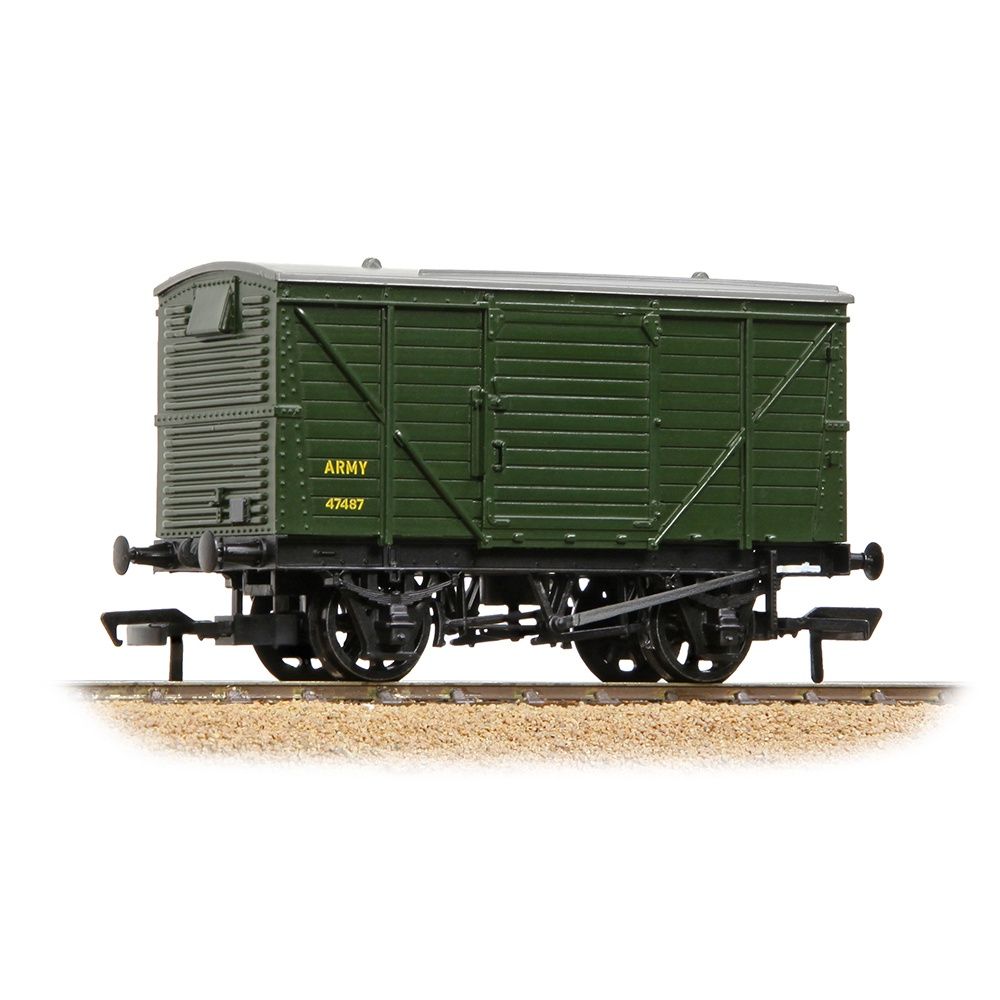 Bachmann OO Gauge 37-806A LMS 12T Planked Ventilated Van ARMY Green