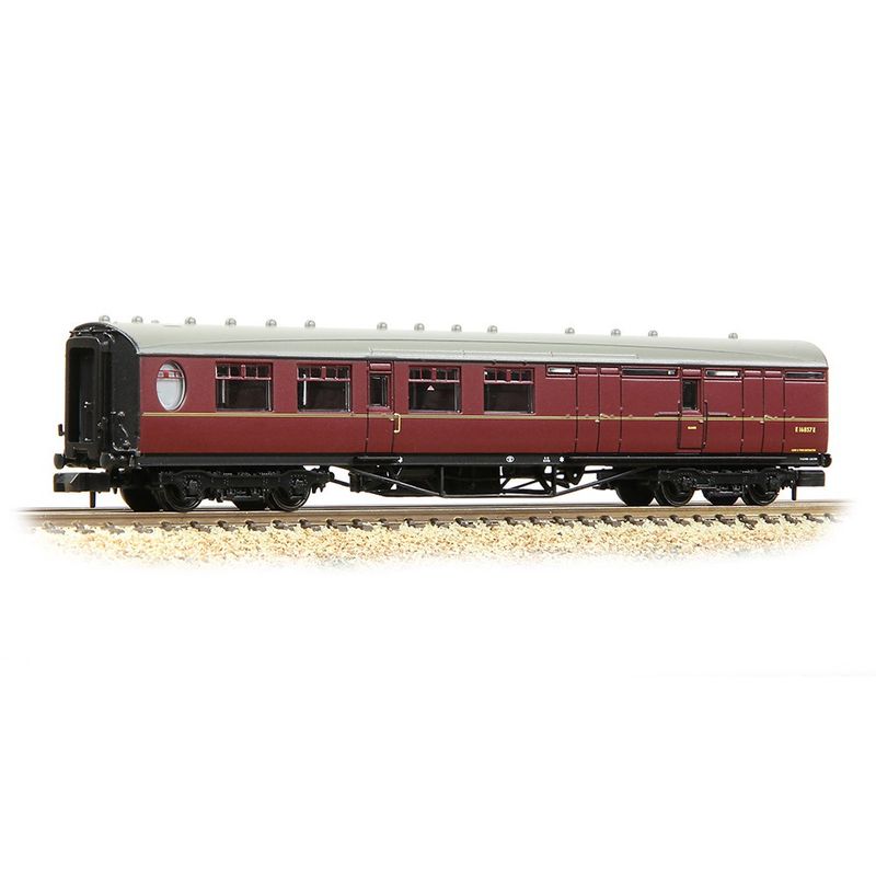 Graham Farish 376-277 LNER Thompson Brake Second Corridor BR Maroon