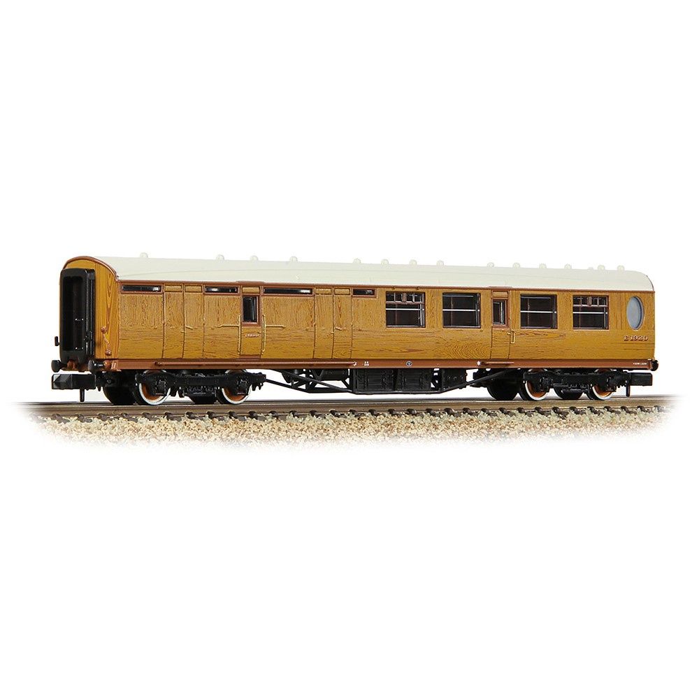 Graham Farish 376-275B LNER Thompson Brake Third Corridor LNER Teak Effect Graham Farish 376-275B LNER Thompson Brake Third Corridor LNER Teak Effect