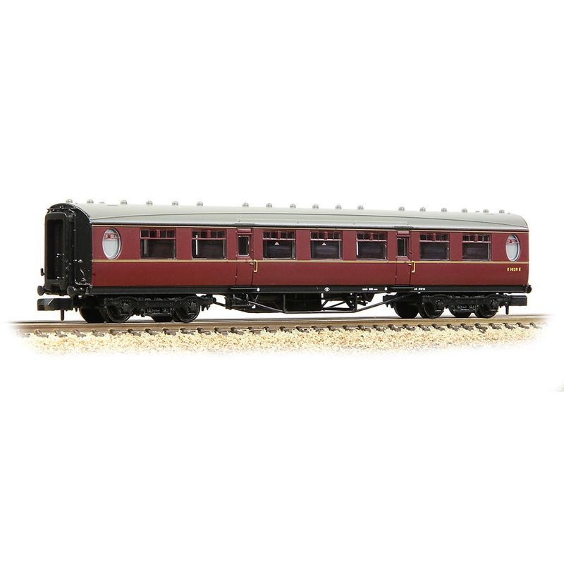 Graham Farish 376-252 LNER Thompson Second Corridor BR Maroon