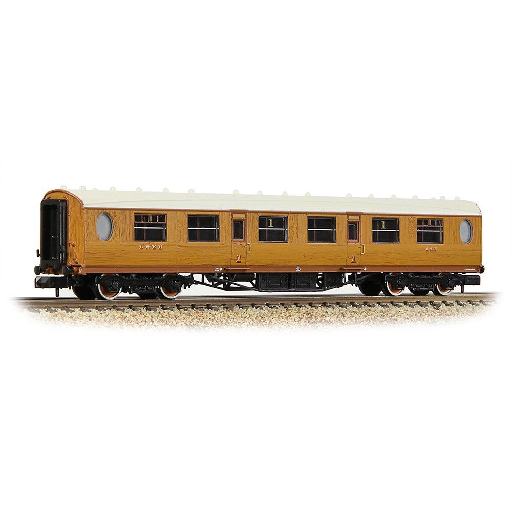 Graham Farish 376-200B LNER Thompson First Corridor LNER Teak Effect Graham Farish 376-200B LNER Thompson First Corridor LNER Teak Effect