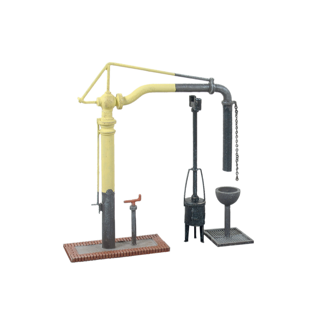 Ratio 413 OO Gauge Water Crane and Fire Devil img