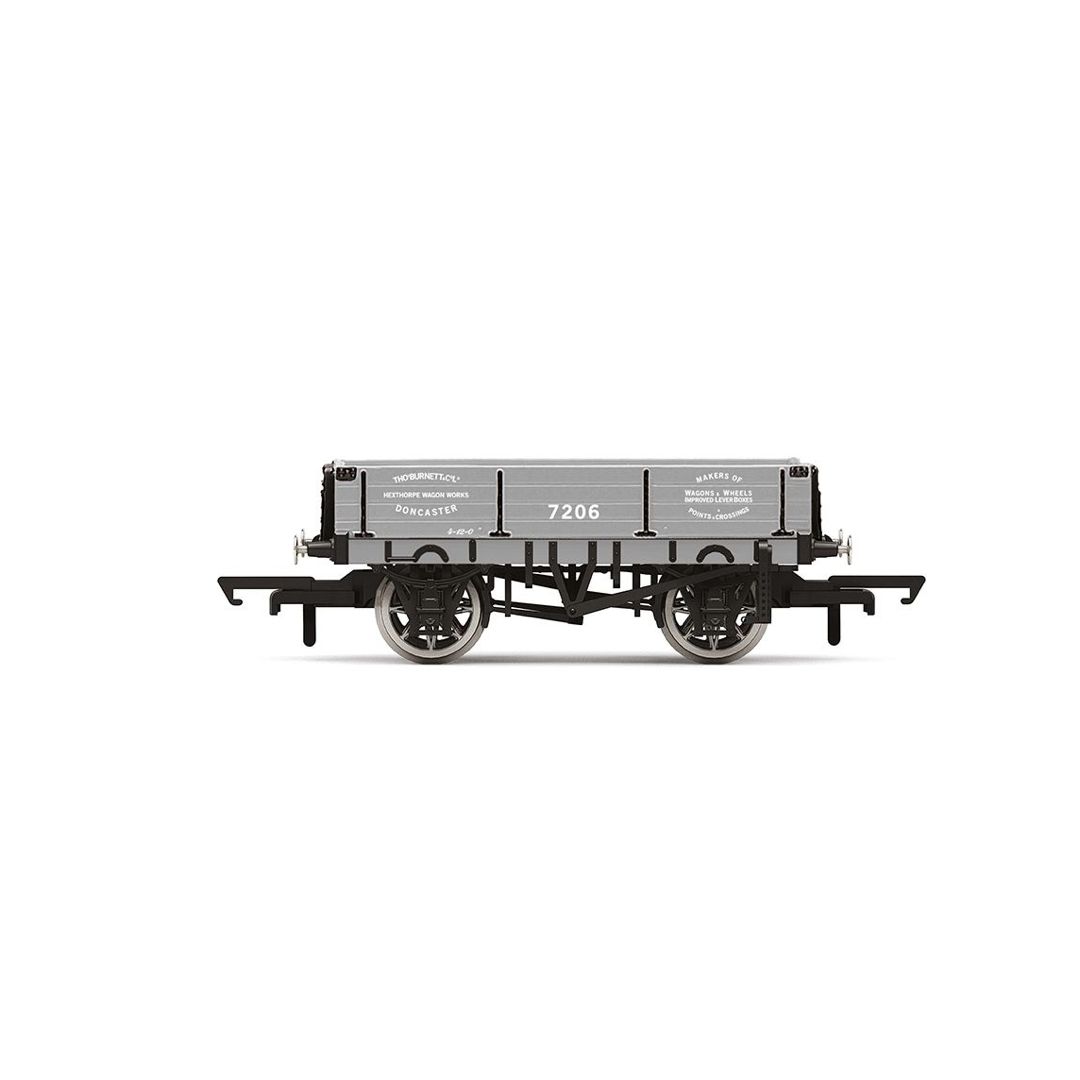 Hornby R60093 OO Gauge 3 Plank Wagon, T. Burnett