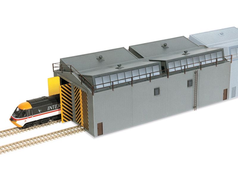 Peco LK-80 OO Gauge Train Shed/Locomotive Depot/Engine Shed