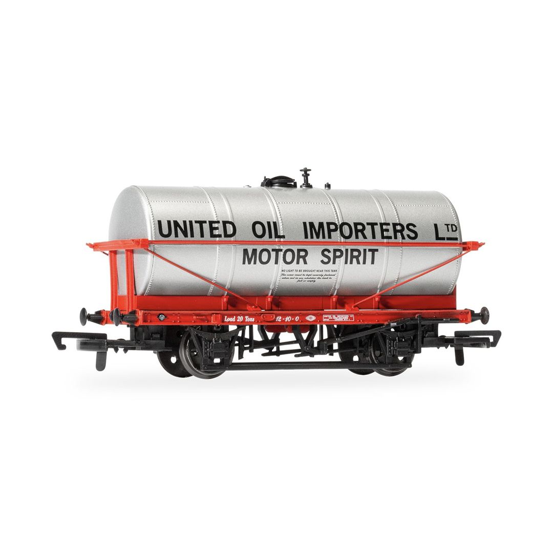 Hornby R60293 OO Gauge United Oil Importers 20T Tanker Wagon