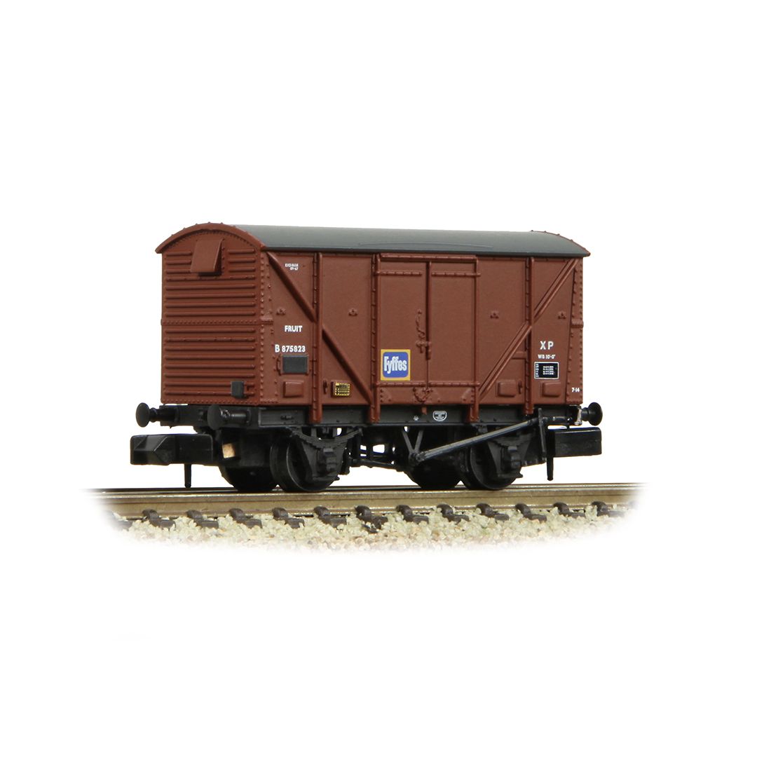 Graham Farish 377-626B N Gauge BR 12T Plywood Fruit Van BR Bauxite (Late) 'Fyffes' No.B875823
